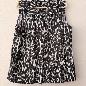 Chico’s Zenergy Vest (B & W)